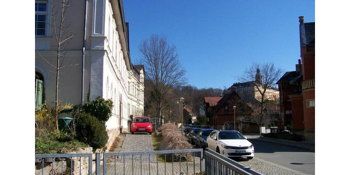 Etagenwohnung Rudolstadt - 3 Zimmer, 110 m&sup2;, 680&euro; | Angebot:24355274