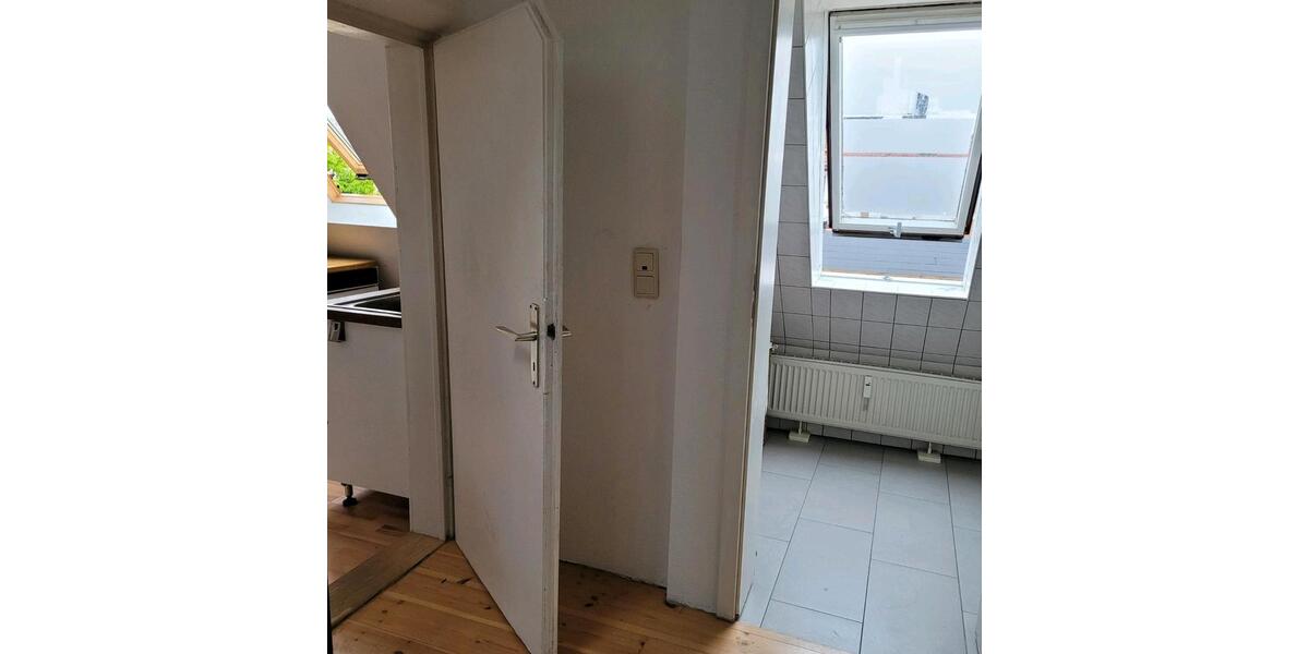 Dachgeschoßwohnung Braunschweig Lehndorf-Watenbüttel - 3 Zimmer, 45 m&sup2;, 650&euro; | Angebot:26565992