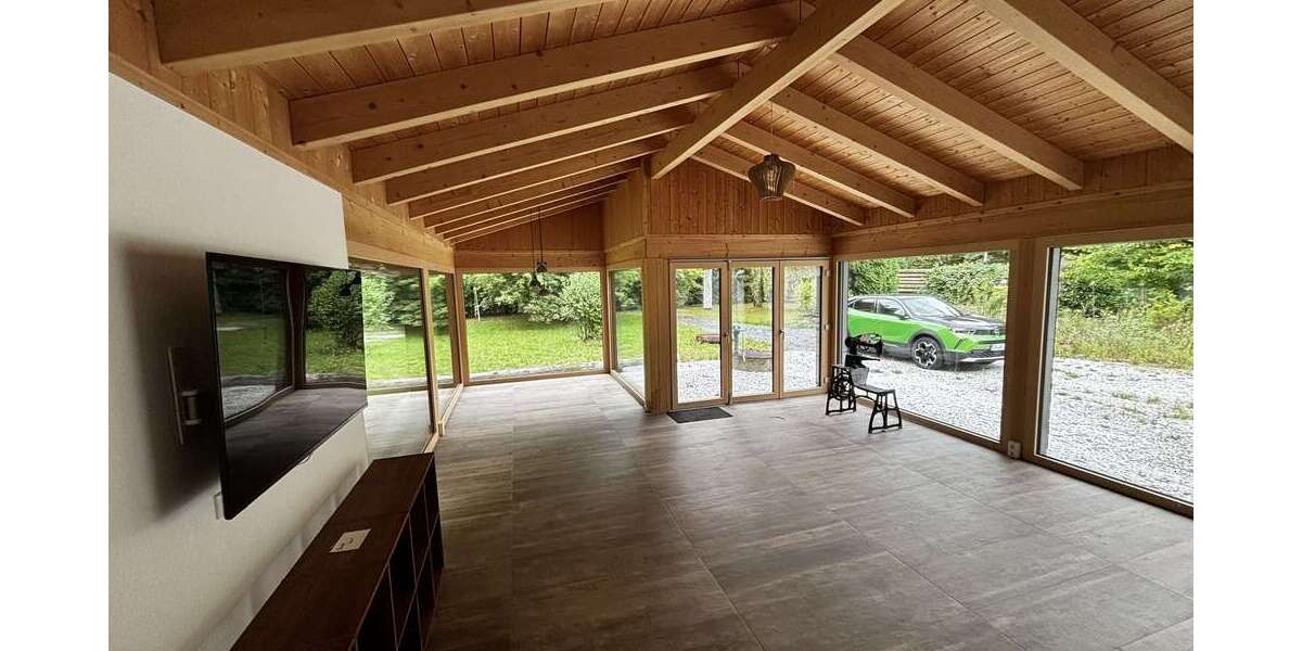 Einfamilienhaus Weinböhla - 5 Zimmer, 150 m&sup2;, 2.500&euro; | Angebot:25277585