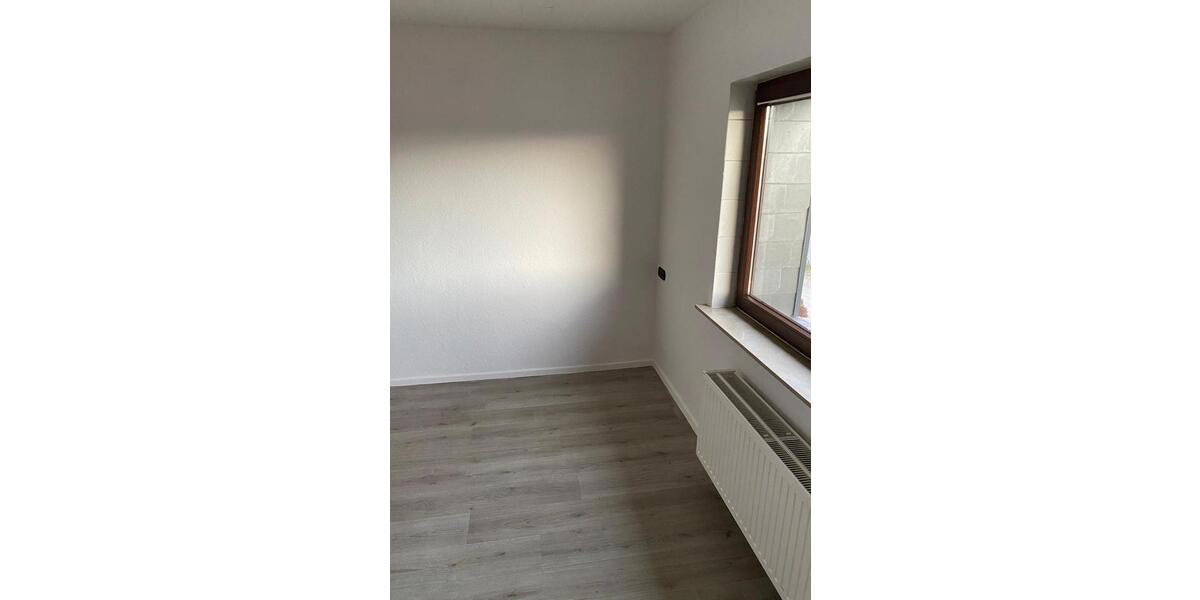 Ruhige 3-Zimmer-Dachgeschosswohnung in Delmenhorst 3 zimmer