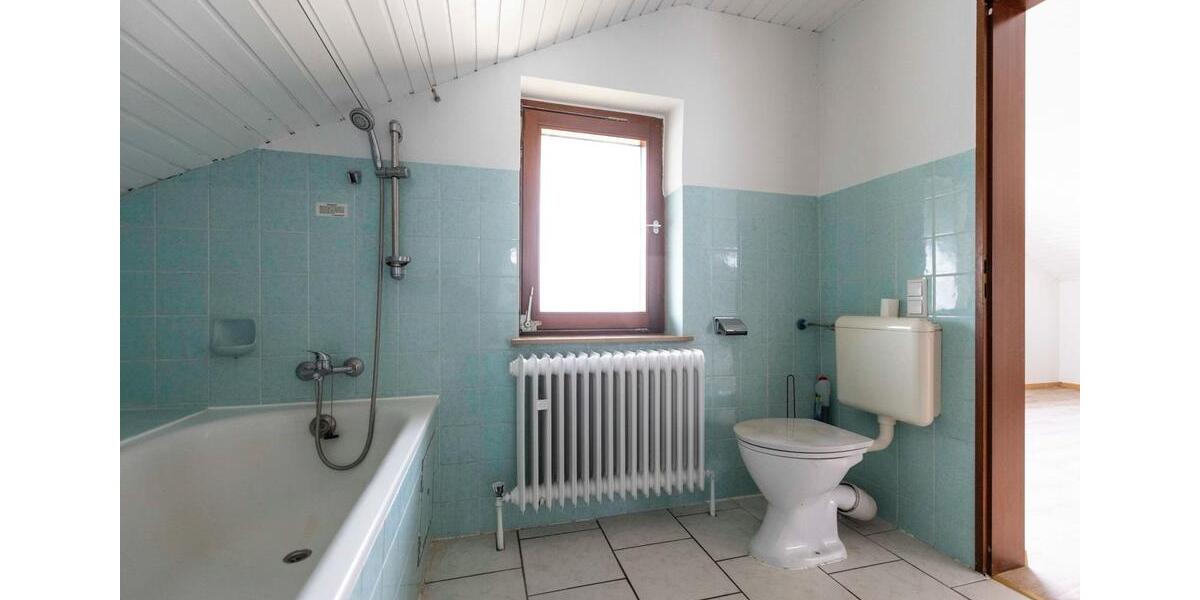 Dachgeschoßwohnung Mühlacker - 2 Zimmer, 60 m&sup2;, 690&euro; | Angebot:24864968