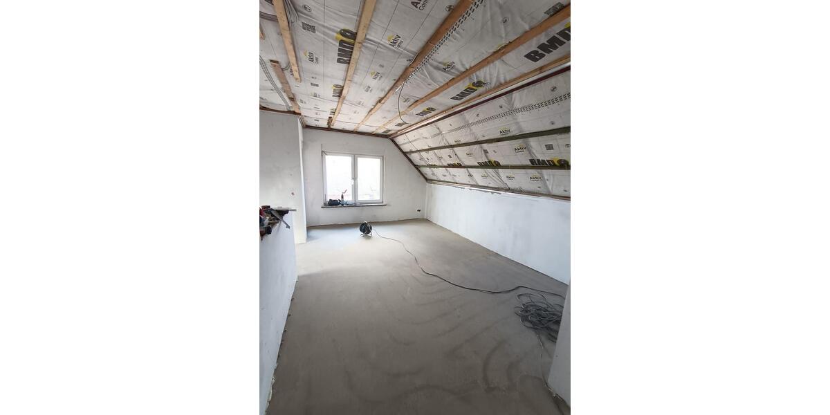 Dachgeschoßwohnung Osloß - 4 Zimmer, 72 m&sup2;, 750&euro; | Angebot:25943340