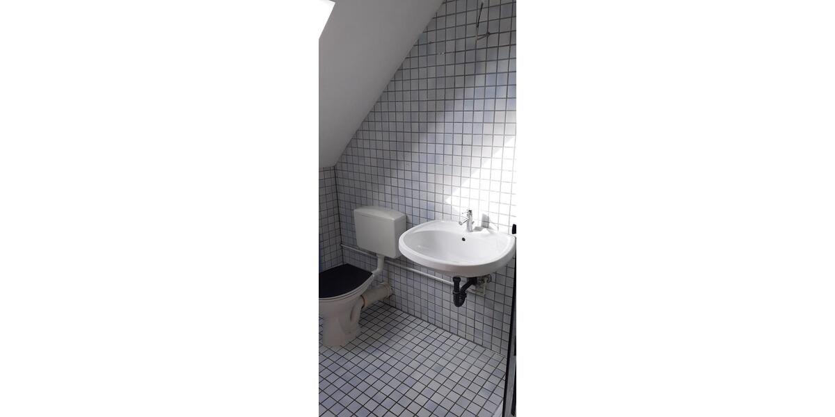 Dachgeschoßwohnung Mainz Ebersheim - 3 Zimmer, 70 m&sup2;, 850&euro; | Angebot:26561111