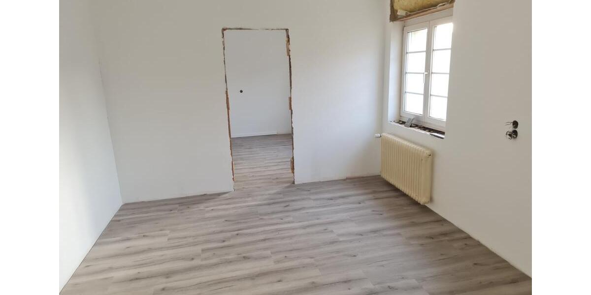 Einfamilienhaus Köln Nippes - 9 Zimmer, 122 m&sup2;, 2.195&euro; | Angebot:24662737