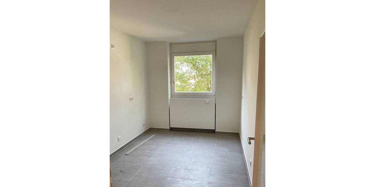 Etagenwohnung Köln Bayenthal - 3 Zimmer, 97 m&sup2;, 1.650&euro; | Angebot:26751060