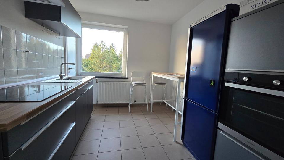 TOP Lage Galgenberg: 3-Zi-Whg mit Einbaukü. + Südbalkon ab sofort 3 zimmer