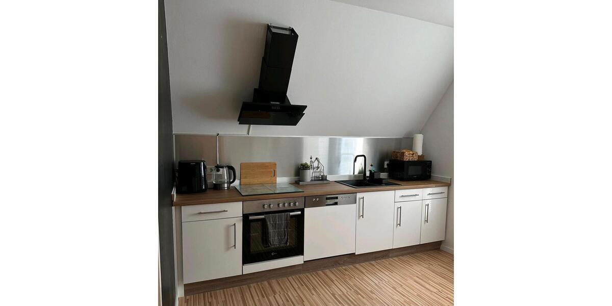 Dachgeschoßwohnung Lennestadt - 5 Zimmer, 90 m&sup2;, 800&euro; | Angebot:24839147