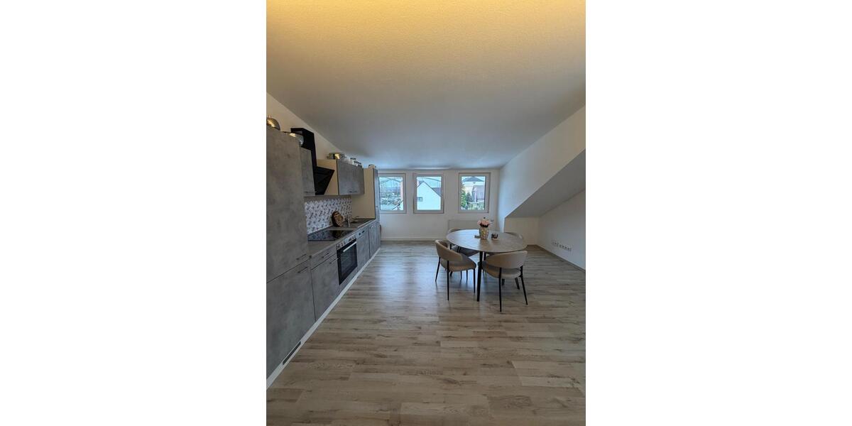 ZU VERMIETEN – WOHNUNG IN SEELZE CALENBERGER STR. 2.5 zimmer