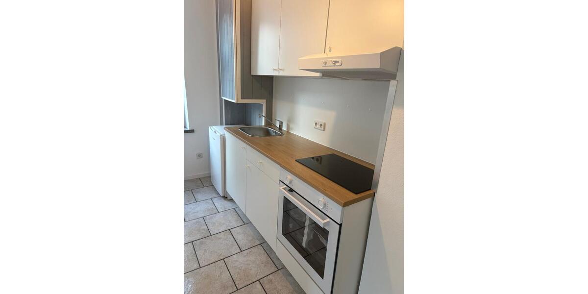 Etagenwohnung Limbach-Oberfrohna Oberfrohna - 2 Zimmer, 65 m&sup2;, 390&euro; | Angebot:26695177