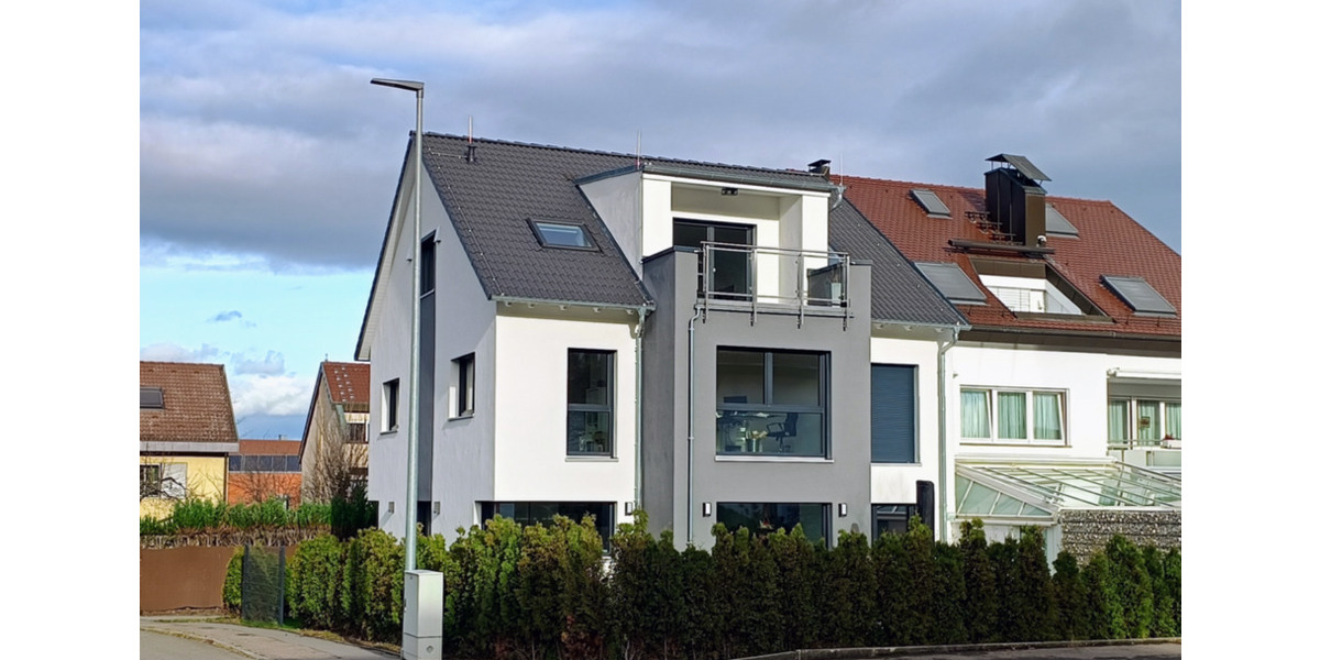 Dachgeschoßwohnung Fellbach - 3 Zimmer, 70 m&sup2;, 1.400&euro; | Angebot:24982600