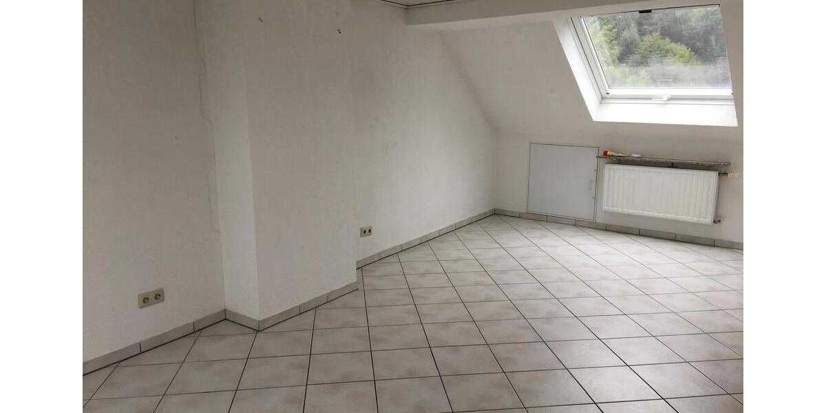 Dachgeschoßwohnung Saarbrücken St. Arnual - 2.5 Zimmer, 78 m&sup2;, 620&euro; | Angebot:26036137