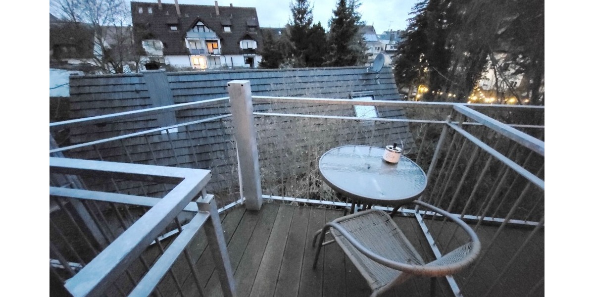 Studentenappartement in ruhiger Stadtlage - Dachgeschoßwohnung Erlangen Am Anger | Angebot:27290788