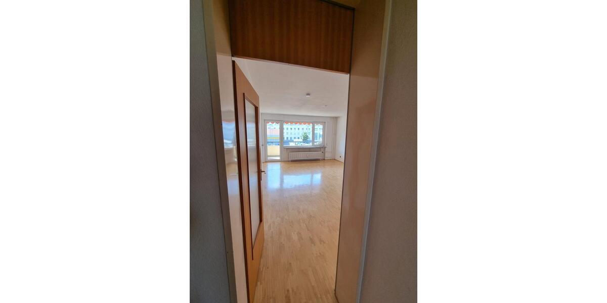 Etagenwohnung Stuttgart Bad Cannstatt - 2 Zimmer, 63 m&sup2;, 840&euro; | Angebot:26654942