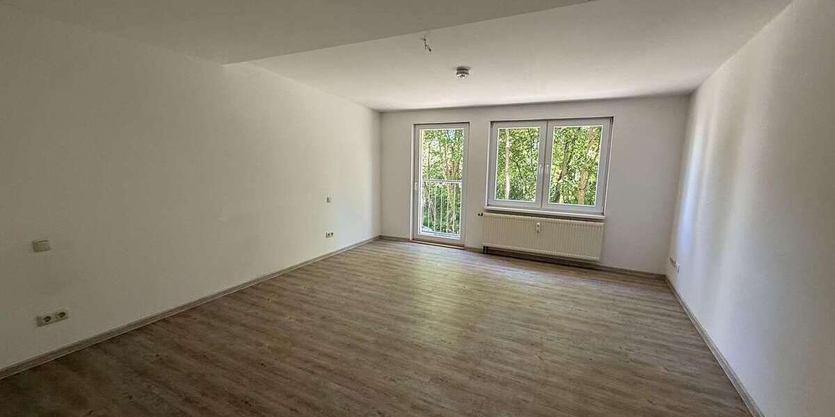 Etagenwohnung Naumburg (Saale) - 2 Zimmer, 71 m&sup2;, 442&euro; | Angebot:26732865