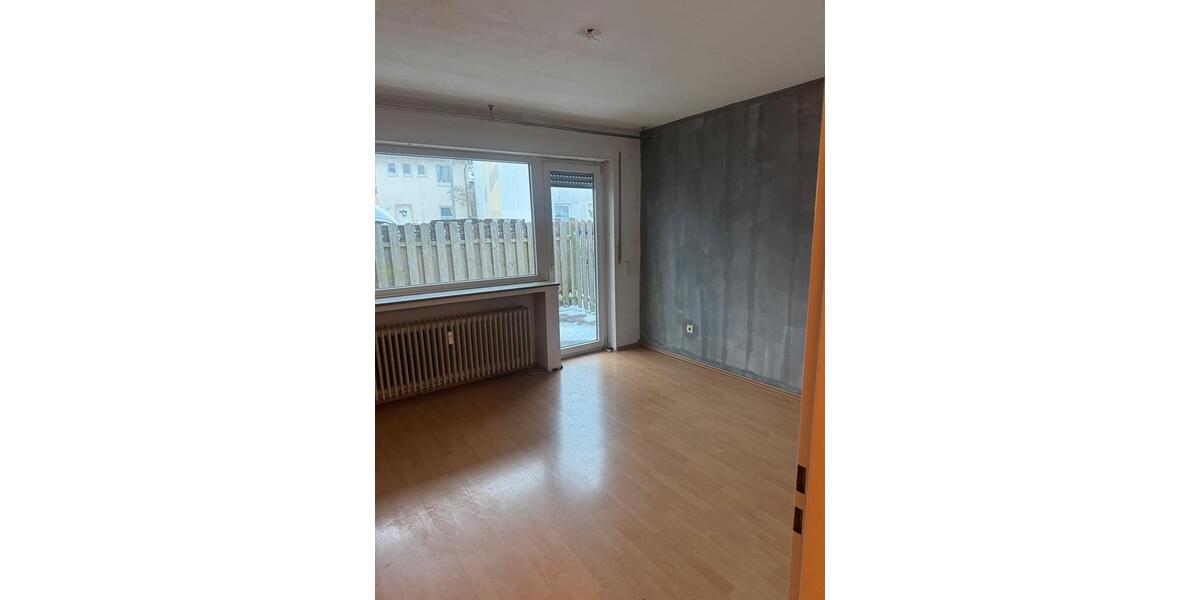 Etagenwohnung Halle - 2 Zimmer, 70 m&sup2;, 780&euro; | Angebot:24630168