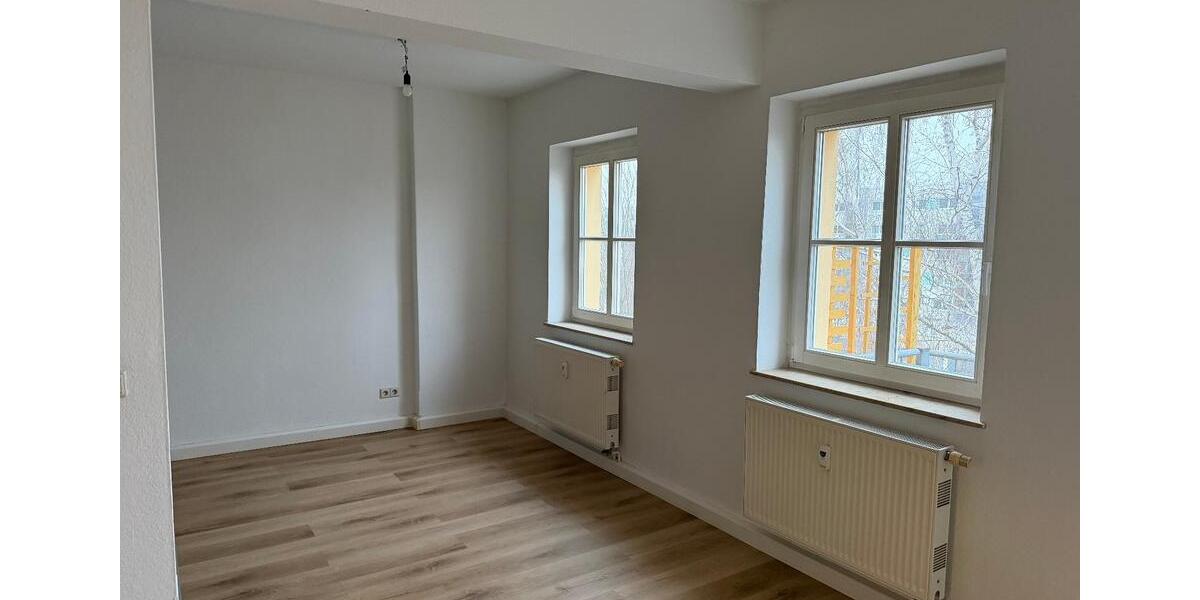 Etagenwohnung Bernsdorf - 1 Zimmer, 65 m&sup2;, 520&euro; | Angebot:24715888
