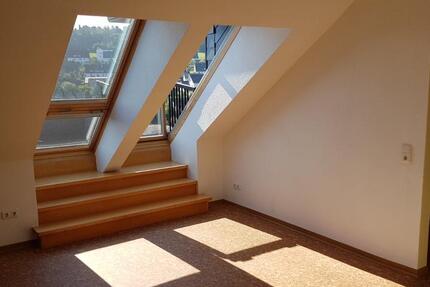 Schöne Dachgeschosswohnung zu vermieten 4 zimmer