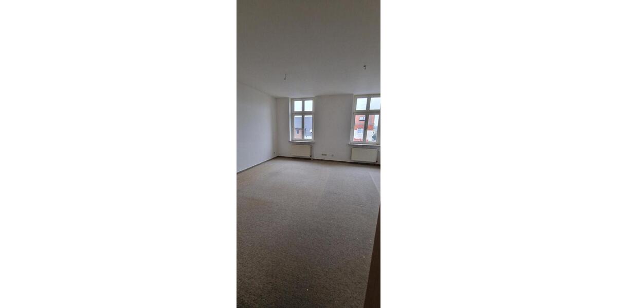 Etagenwohnung Finsterwalde - 2 Zimmer, 67 m&sup2;, 350&euro; | Angebot:22740023
