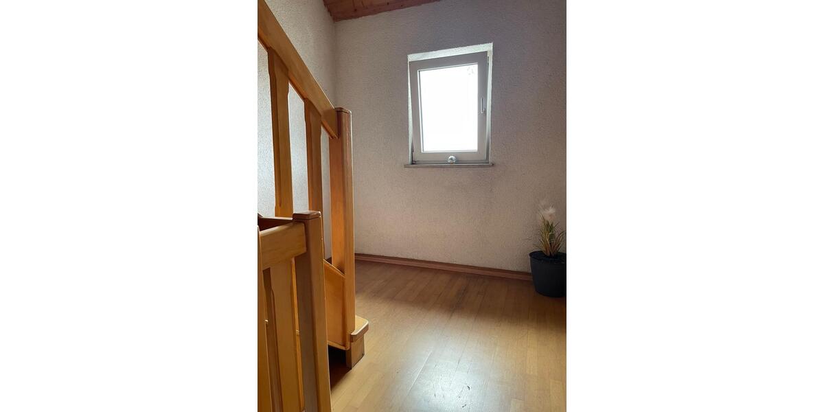 Dachgeschoßwohnung Breitenbach - 5 Zimmer, 110 m&sup2;, 770&euro; | Angebot:24592735