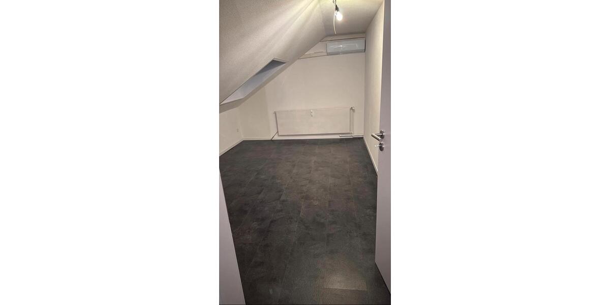 Dachgeschoßwohnung Sachsenheim - 2 Zimmer, 55 m&sup2;, 700&euro; | Angebot:24853855