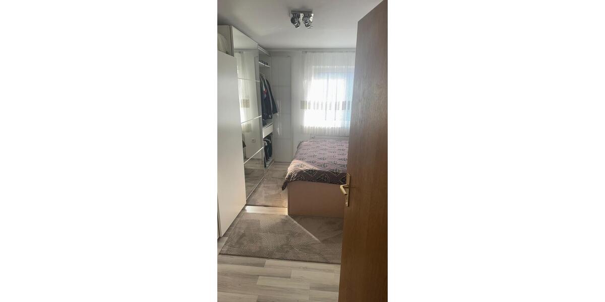Etagenwohnung Pfungstadt - 4 Zimmer, 120 m&sup2;, 1.500&euro; | Angebot:24490385