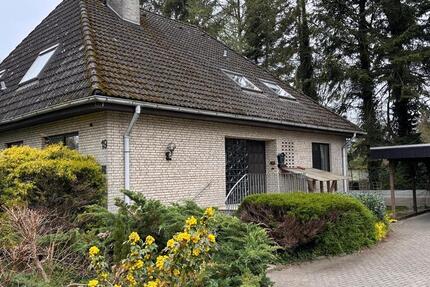 Großzügige DG-Einliegerwohnung (3 ZKB, 115 QM) mit Waldblick in B 3 zimmer