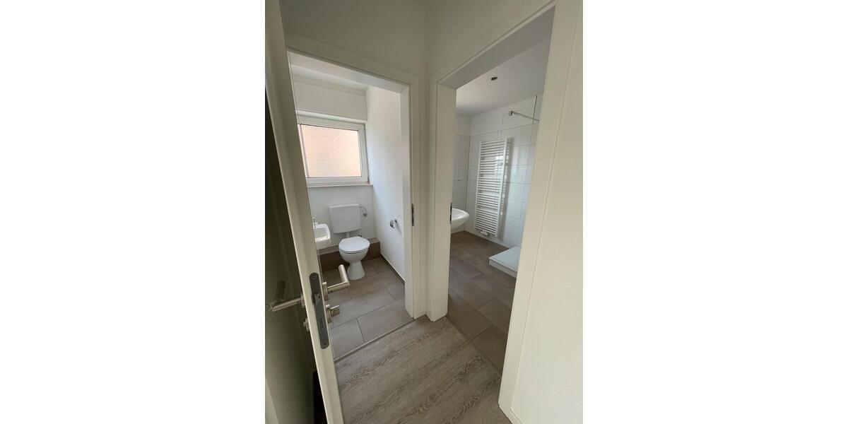 Etagenwohnung Troisdorf Bergheim - 3 Zimmer, 93 m&sup2;, 1.300&euro; | Angebot:26241820