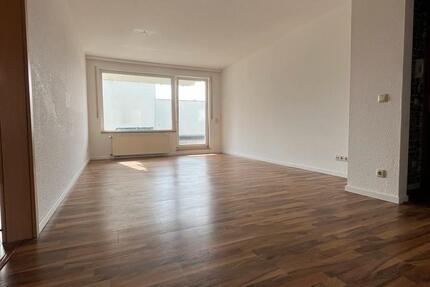 Wohnung Oschatz - 3 Zimmer, 74 m&sup2;, 830&euro; | Angebot:26387761