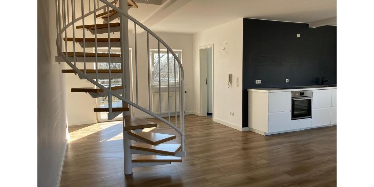 Moderne Penthouse-Gewerbefläche in Feldrandlage in Großostheim 2 zimmer