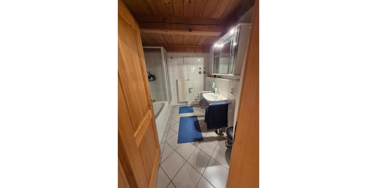 Dachgeschoßwohnung Bad Heilbrunn - 1 Zimmer, 91 m&sup2;, 1.280&euro; | Angebot:25099852