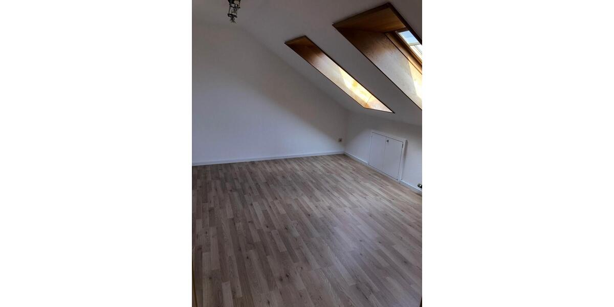 Doppelhaushälfte Wimsheim - 7.5 Zimmer, 170 m&sup2;, 2.100&euro; | Angebot:26048716