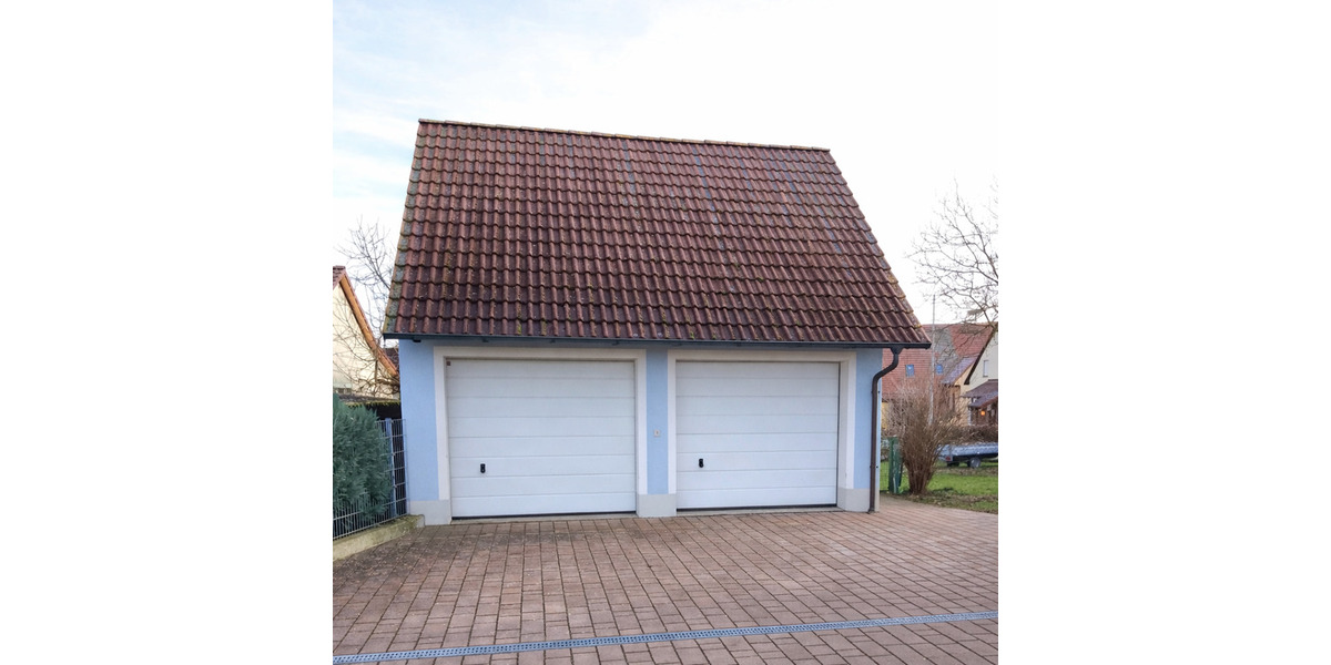 Etagenwohnung Pommersfelden Stolzenroth - 5 Zimmer, 181 m&sup2;, 1.300&euro; | Angebot:24578141