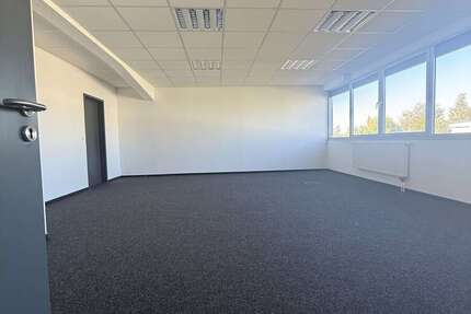 Büro in Pirmasens 2.145 € 429 m² zimmer