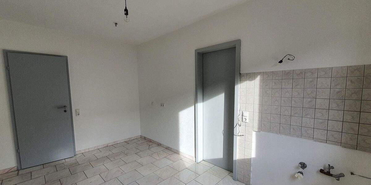 Etagenwohnung Duisburg Rahm - 4 Zimmer, 130 m&sup2;, 1.695&euro; | Angebot:25854102