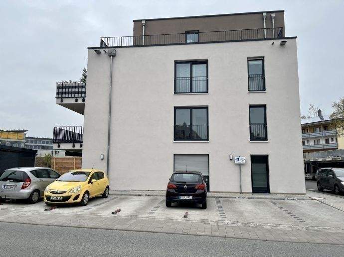 Sofort einziehen: Möblierte 2-Zimmer-Wohnung mit Sonnenbalkon