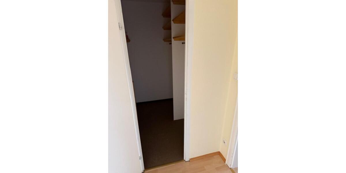 Dachgeschoßwohnung Pulheim - 3 Zimmer, 85 m&sup2;, 597&euro; | Angebot:25255743
