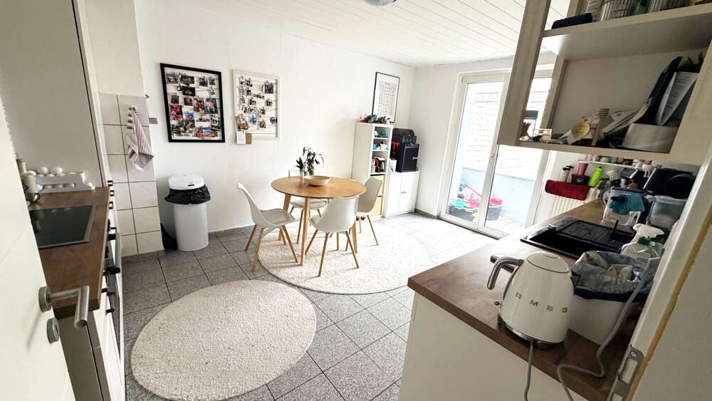Etagenwohnung Köln Nippes - 2 Zimmer, 75 m&sup2;, 950&euro; | Angebot:26653097
