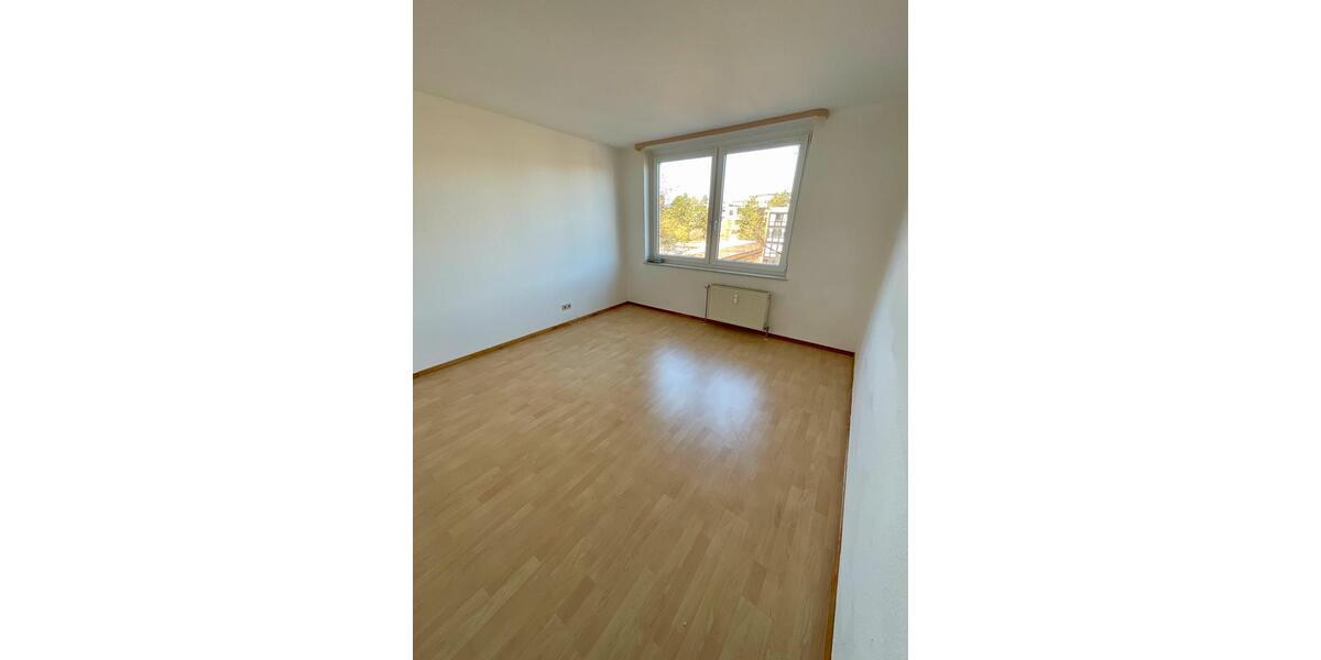 Etagenwohnung Langenhagen - 3 Zimmer, 84 m&sup2;, 807&euro; | Angebot:26599585
