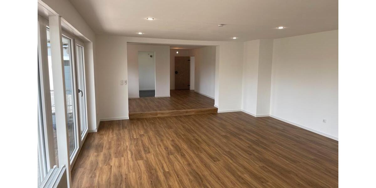 Erdgeschoßwohnung Walldürn - 3 Zimmer, 104 m&sup2;, 970&euro; | Angebot:26661635