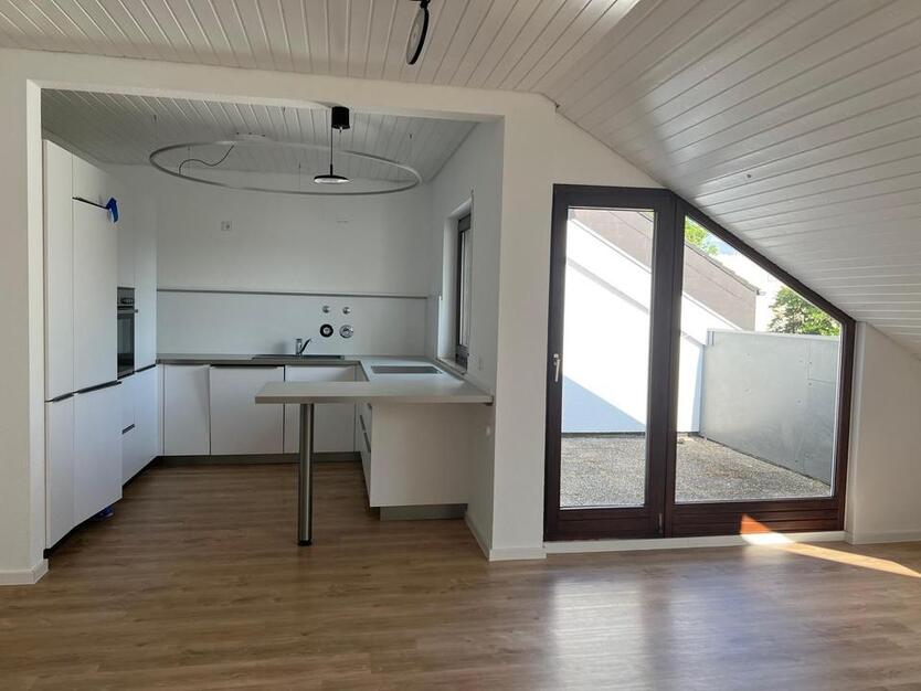 Sonnige 2 Zimmer Dachgeschoßwohnung