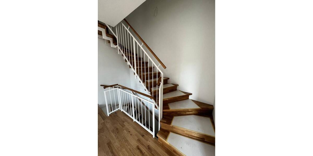 Doppelhaushälfte Mainz Weisenau - 6 Zimmer, 159 m&sup2;, 2.500&euro; | Angebot:23587981