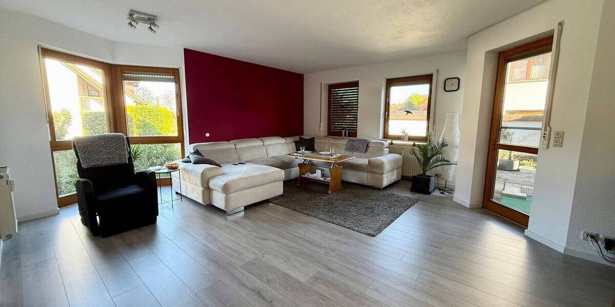 Etagenwohnung Singen (Hohentwiel) Bohlingen - 3 Zimmer, 85 m&sup2;, 1.070&euro; | Angebot:26687101