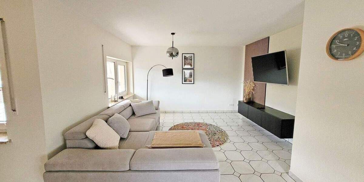 Etagenwohnung Neuenstein Mühlbach - 3 Zimmer, 93 m&sup2;, 550&euro; | Angebot:26686392