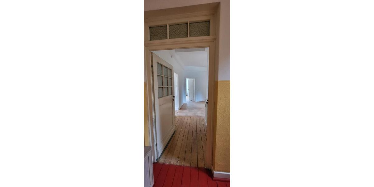 Etagenwohnung Mönchengladbach - 5 Zimmer, 135 m&sup2;, 1.100&euro; | Angebot:26133336