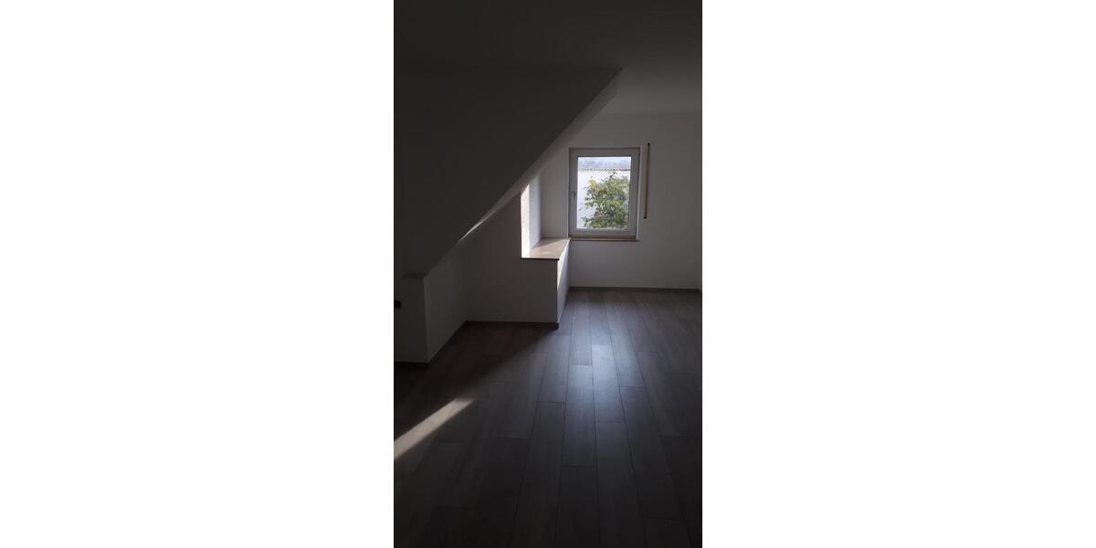 Etagenwohnung Kolitzheim - 3 Zimmer, 80 m&sup2;, 520&euro; | Angebot:25852503