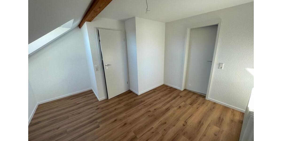 Dachgeschoßwohnung Laichingen - 3.5 Zimmer, 57 m&sup2;, 770&euro; | Angebot:26699182