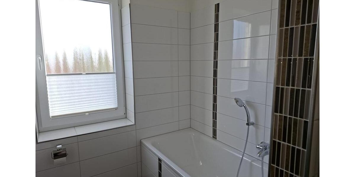 Etagenwohnung Schortens - 3 Zimmer, 90 m&sup2;, 950&euro; | Angebot:26013278