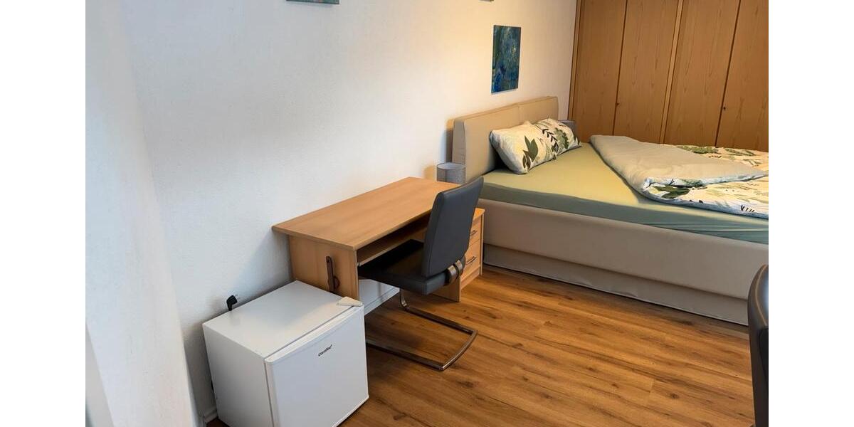 Wohnen auf Zeit Hockenheim - 1 Zimmer, 214 m&sup2;, 700&euro; | Angebot:26607802