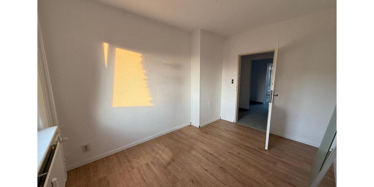 Zu Vermieten: 3-Zimmer-Wohnung mit EBK in RönnebeckFarge 3 zimmer