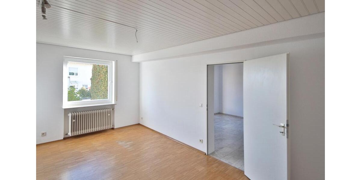 Doppelhaushälfte Pforzheim Büchenbronn - 5 Zimmer, 200 m&sup2;, 1.400&euro; | Angebot:23737073